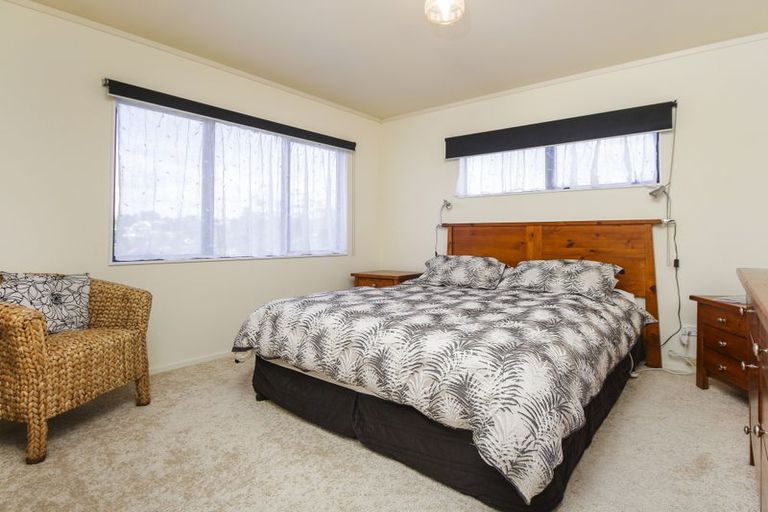 Photo of property in 49 Garton Drive, Massey, Auckland, 0614