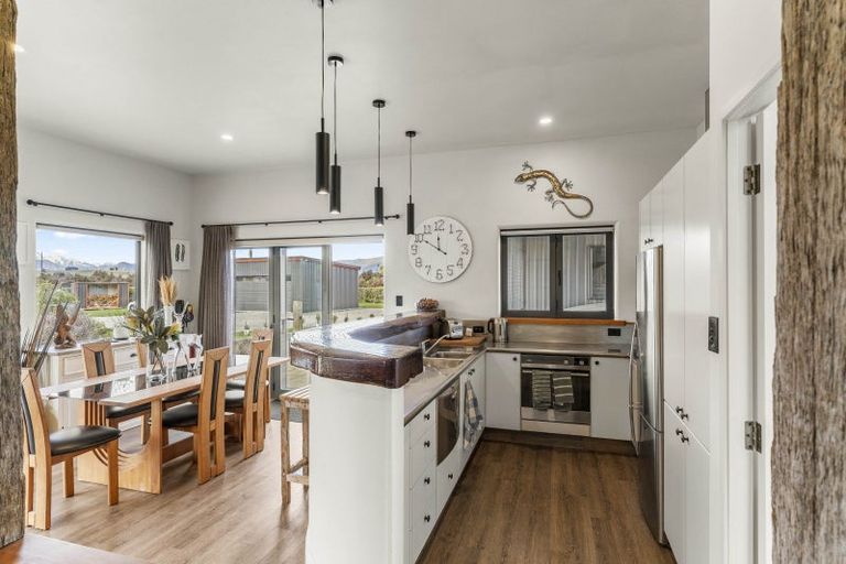 Photo of property in 911 Aubrey Road, Albert Town, Wanaka, 9305