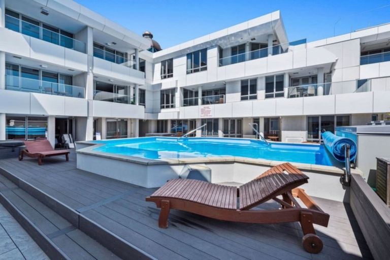 Photo of property in Anchorage Apartments, 309/36 Victoria Road, Mount Maunganui, 3116