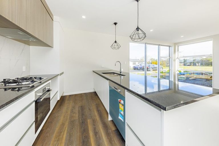 Photo of property in 43 Koroheke Road, Takanini, 2110