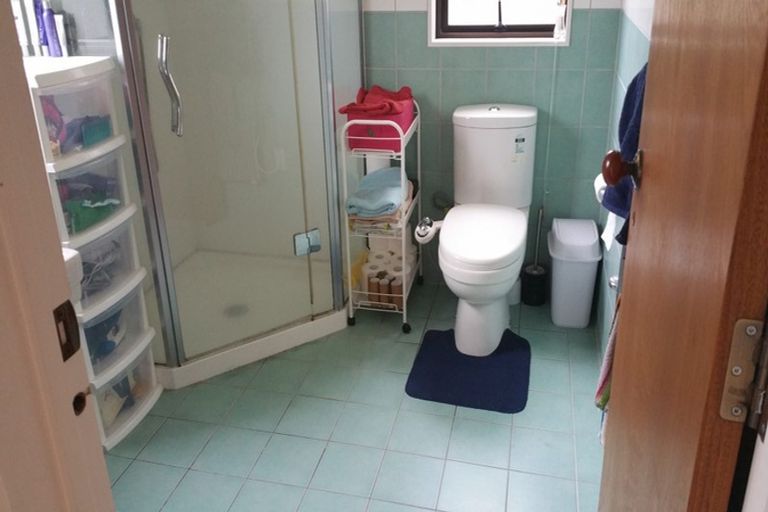 Photo of property in 7 Landsberg Way, Windsor Park, Auckland, 0632