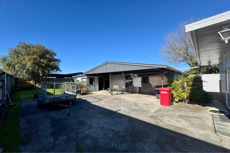 Photo of property in 10 Udy Street, Greytown, 5712