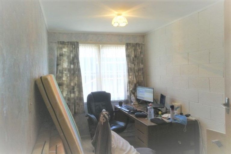 Photo of property in 2/233 Birkdale Road, Birkdale, Auckland, 0626