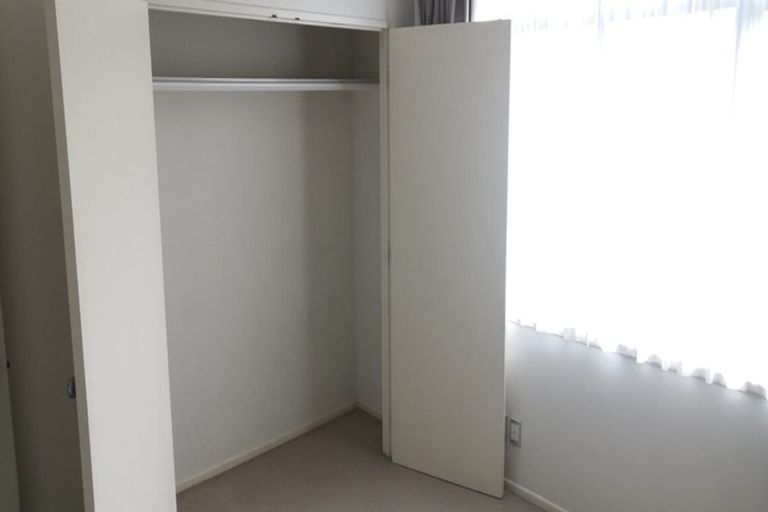 Photo of property in 141/2 Armoy Drive, East Tamaki, Auckland, 2016