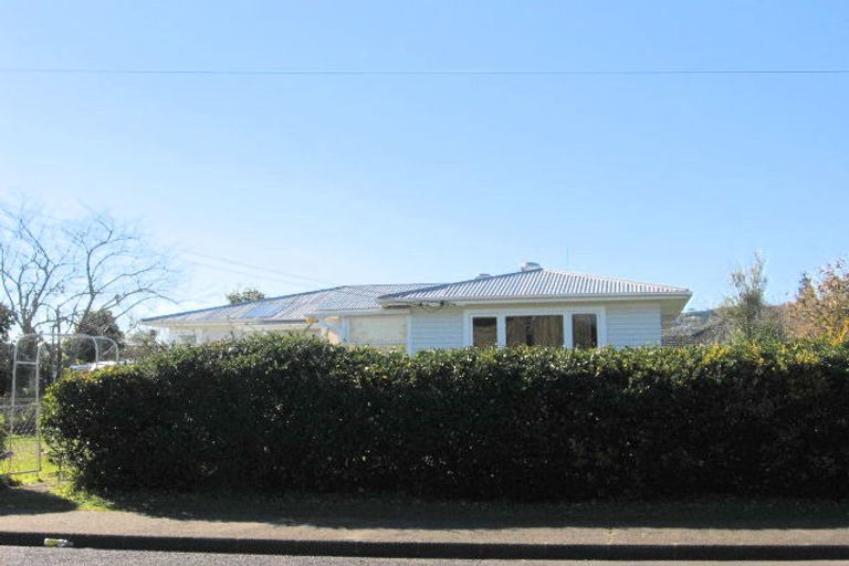 Photo of property in 10 Maurice Street, Papakura, 2110