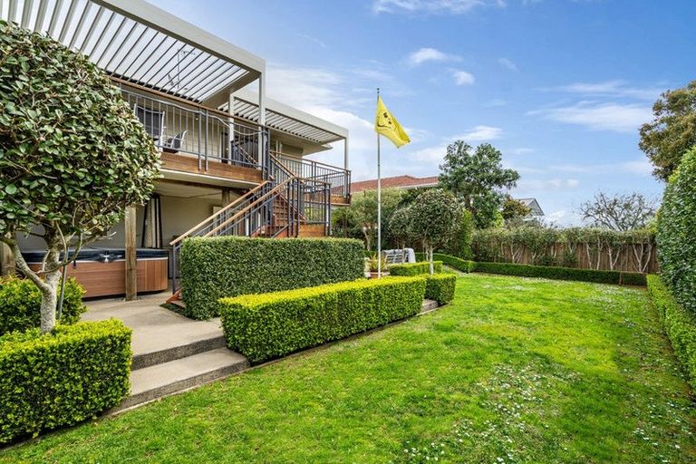 Photo of property in 34 Marywil Crescent, Hillcrest, Auckland, 0627