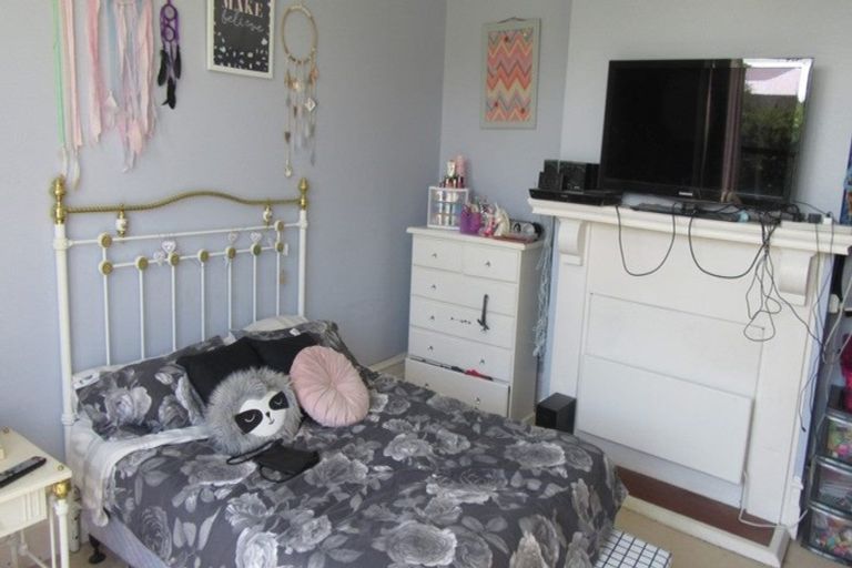 Photo of property in 1 Point Bush Road, Waimate, 7924