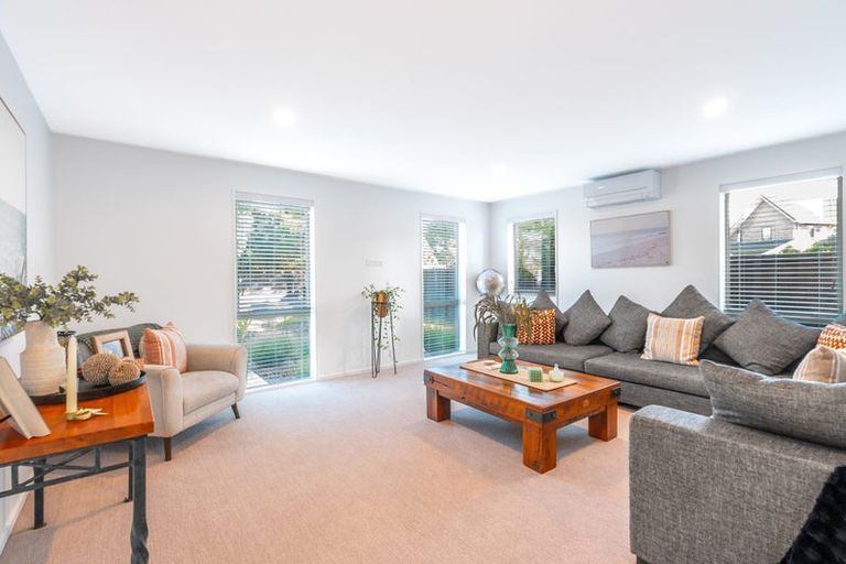 Photo of property in 2/179 Weston Road, St Albans, Christchurch, 8052