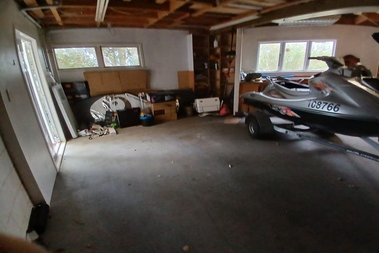 Photo of property in 819 Beach Road, Browns Bay, Auckland, 0630