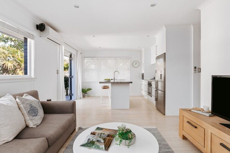 Photo of property in 5 Ngarata Avenue, Mount Maunganui, 3116