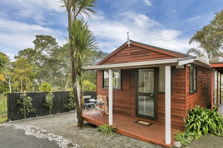Photo of property in 33 Mahara Avenue, Birkenhead, Auckland, 0626