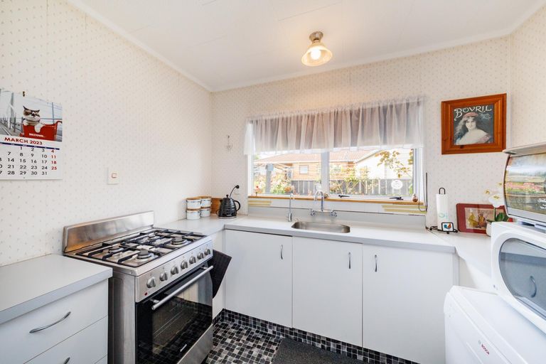 Photo of property in 58a Geraldine Crescent, Cloverlea, Palmerston North, 4412