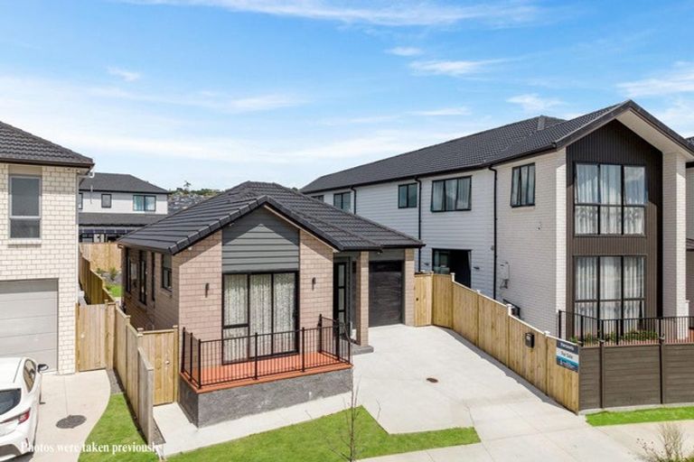 Photo of property in 8 Repehina Road, Flat Bush, Auckland, 2019