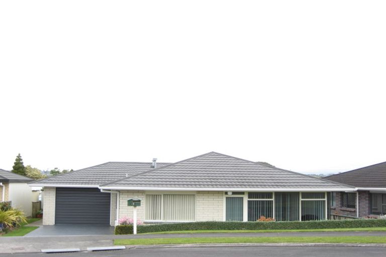 Photo of property in 16a Sandel Rise, Merrilands, New Plymouth, 4312
