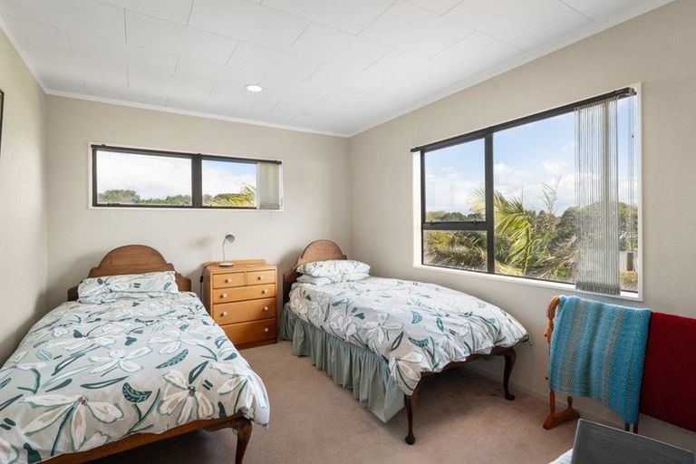 Photo of property in 16 Pohutukawa Drive, Athenree, Katikati, 3177