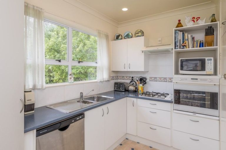 Photo of property in 8 Churchill Street, Levin, 5510