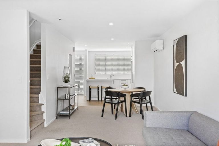 Photo of property in 22 Memorial Park Lane, Hobsonville, Auckland, 0618