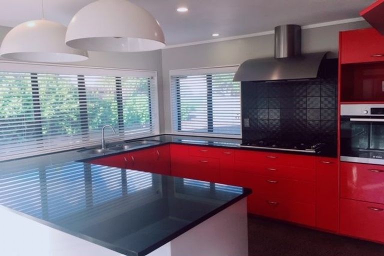 Photo of property in 37 Rochester Crescent, Somerville, Auckland, 2014