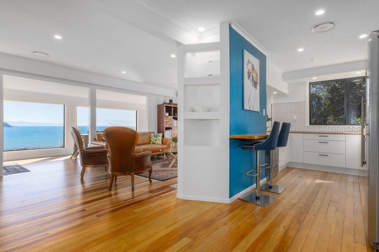 Photo of property in 5 Roys Road, Plimmerton, Porirua, 5026