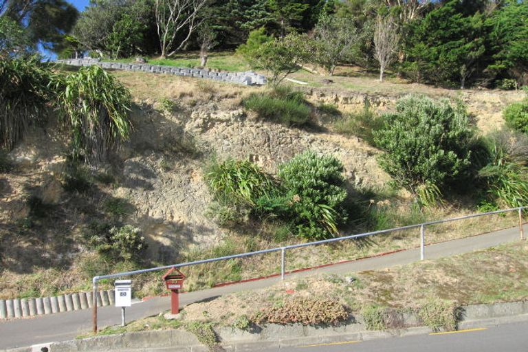 Photo of property in 80 Nevay Road, Karaka Bays, Wellington, 6022