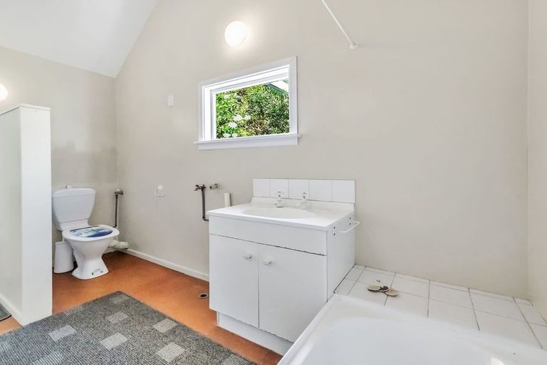 Photo of property in 4-8 Farr Street, Whitecliffs, Coalgate, 7673