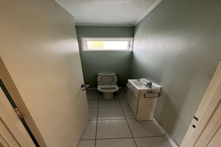 Photo of property in 27 Springfield Street, Forrest Hill, Auckland, 0620