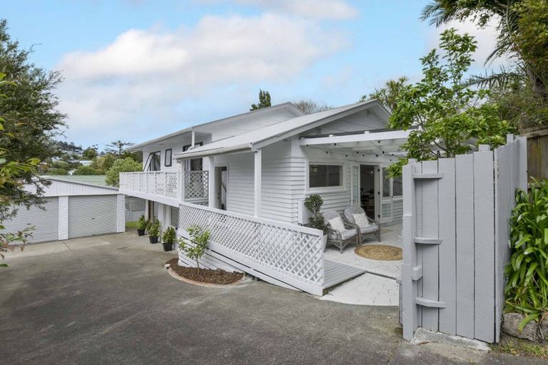Photo of property in 103 Brian Crescent, Stanmore Bay, Whangaparaoa, 0932