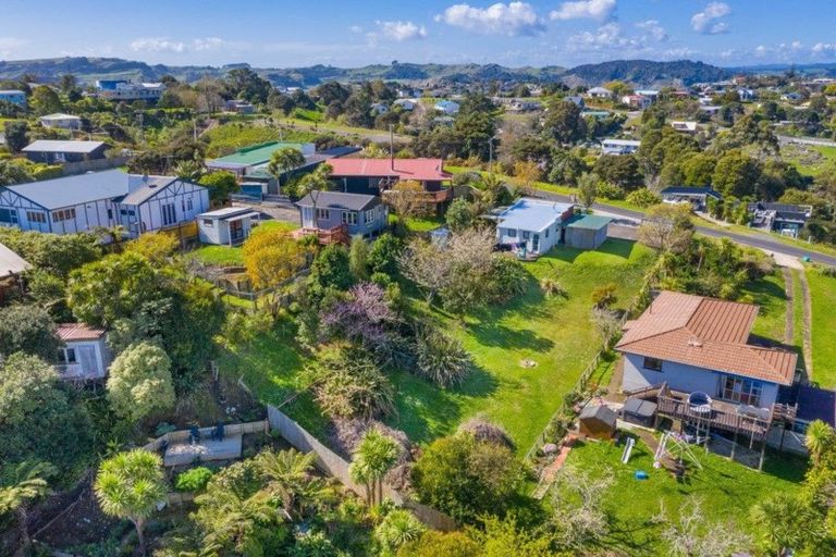 Photo of property in 15 Point Street, Raglan, 3225