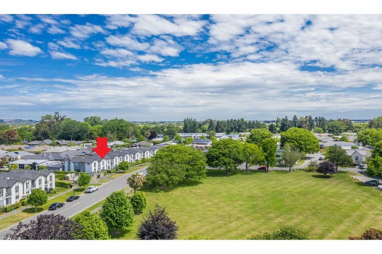 Photo of property in 8 Yew Tree Lane, Hillmorton, Christchurch, 8024