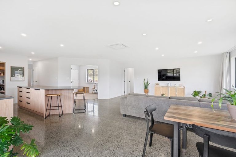 Photo of property in 24 Woodlea Lane, Te Kamo, Kamo, 0185