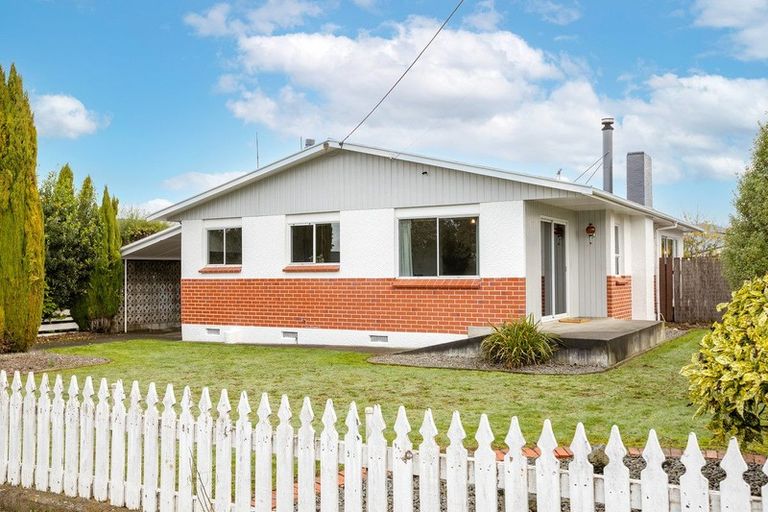 Photo of property in 404 High Street South, Carterton, 5713