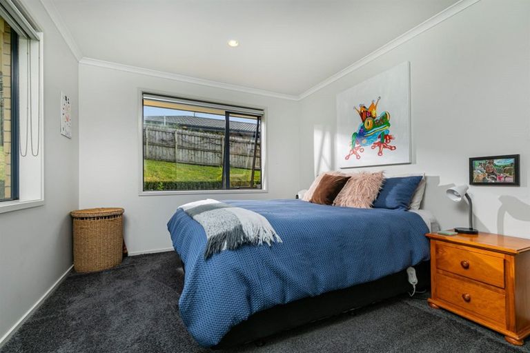 Photo of property in 47 San Marino Drive West, Henderson, Auckland, 0612