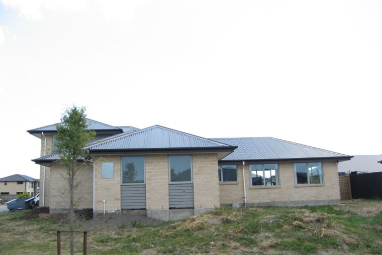 Photo of property in 4 Woodhaven Place, Parklands, Christchurch, 8083