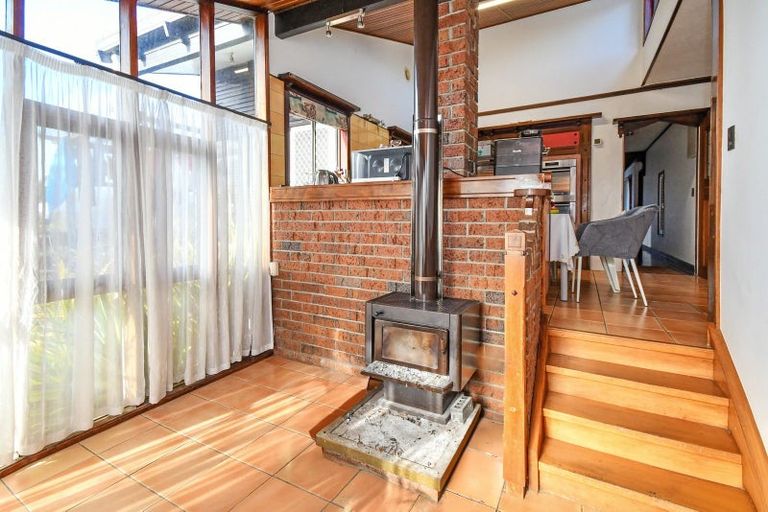 Photo of property in 1 Buncrana Place, Rosehill, Papakura, 2113
