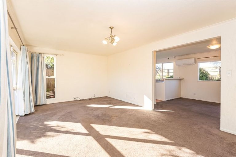 Photo of property in 12 Langham Place, Redwood, Christchurch, 8051