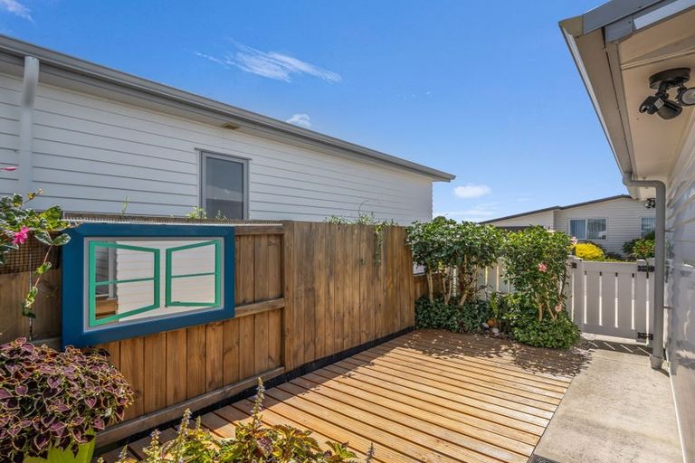 Photo of property in 11 Kamahi Crescent, Papamoa Beach, Papamoa, 3118