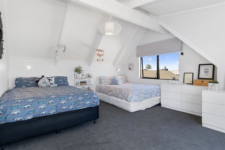 Photo of property in 2/563 Maunganui Road, Mount Maunganui, 3116