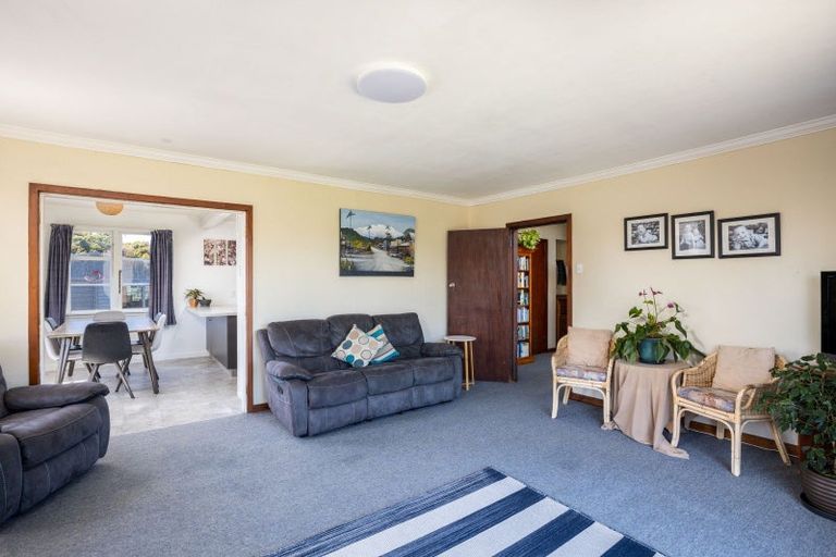 Photo of property in 131 Seaview Road, Westown, New Plymouth, 4310