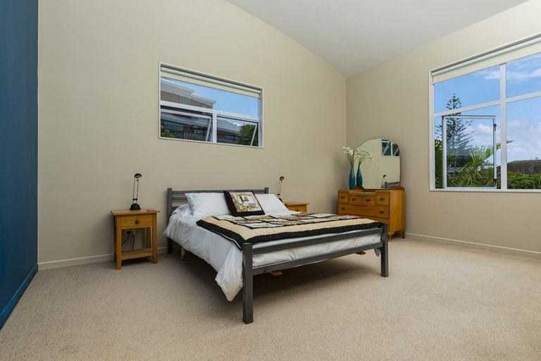 Photo of property in 29 Korotaha Terrace, Rothesay Bay, Auckland, 0630