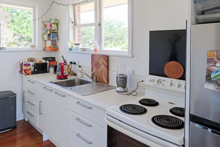 Photo of property in 2/49 Ward Street, Trentham, Upper Hutt, 5018