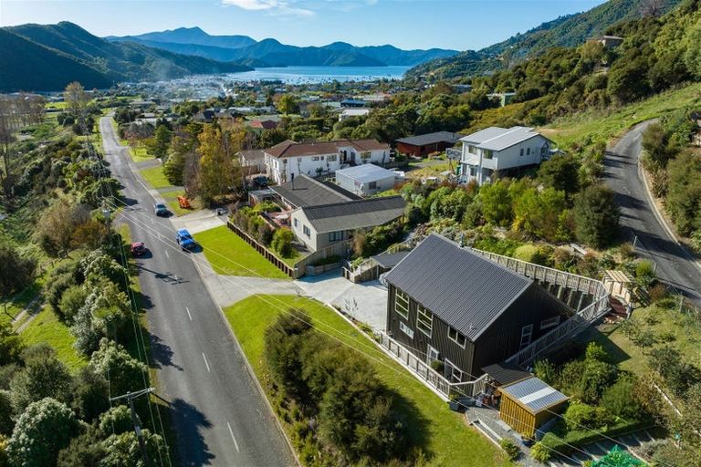 Photo of property in 49 Boons Valley Road, Waikawa, Picton, 7220