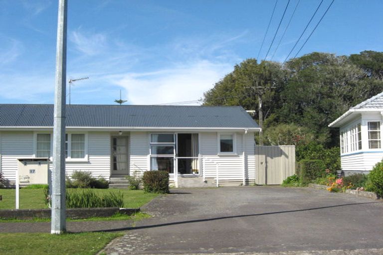 Photo of property in 17 Somerset Street, Brooklands, New Plymouth, 4310