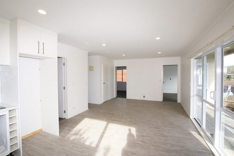 Photo of property in 306 Sunset Road, Windsor Park, Auckland, 0632