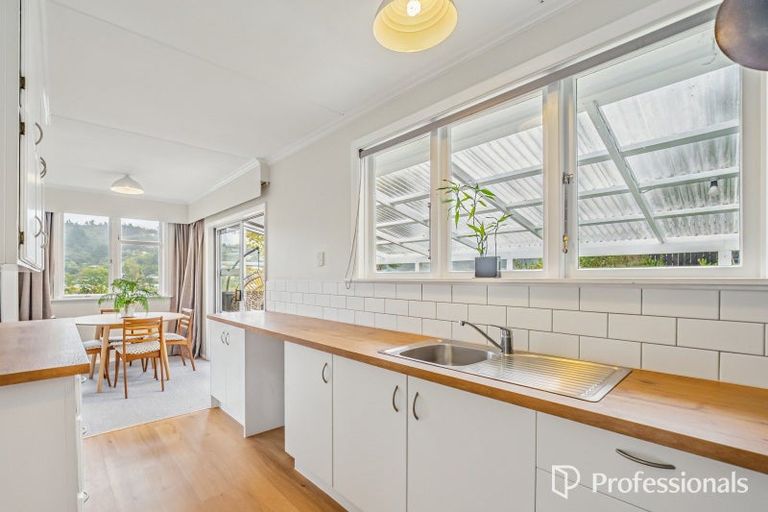 Photo of property in 11 Morrison Grove, Stokes Valley, Lower Hutt, 5019