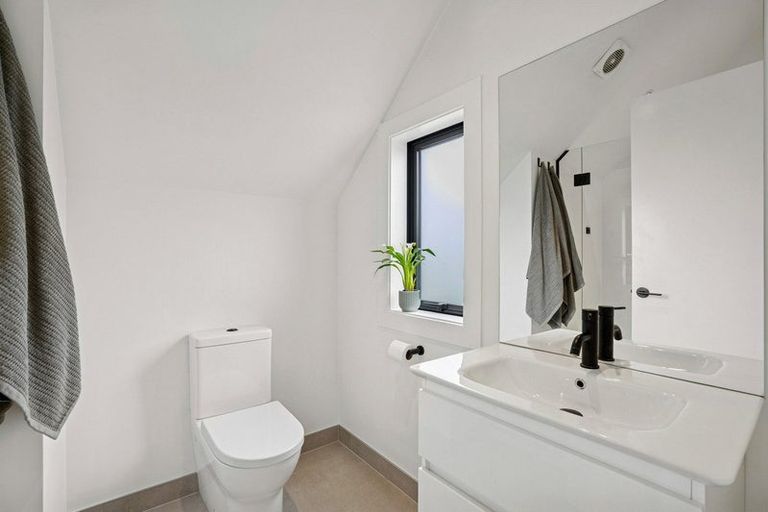 Photo of property in 1 Torridon Court, Jacks Point, Queenstown, 9371