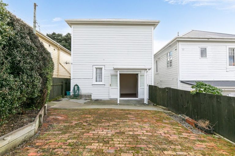 Photo of property in 2/17 Hall Street, Newtown, Wellington, 6021