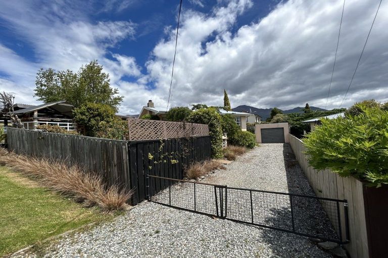 Photo of property in 60 Totara Terrace, Wanaka, 9305