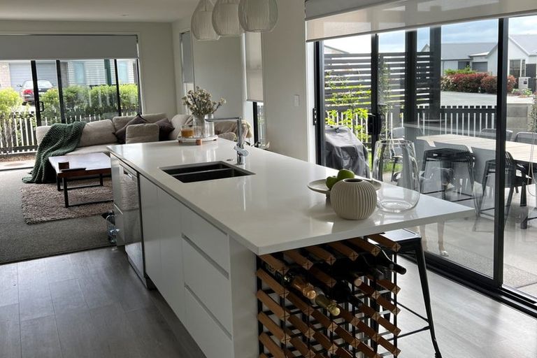 Photo of property in 2 Rose Lane, Papamoa, 3118