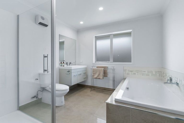 Photo of property in 15 Gladys Place, Levin, 5510