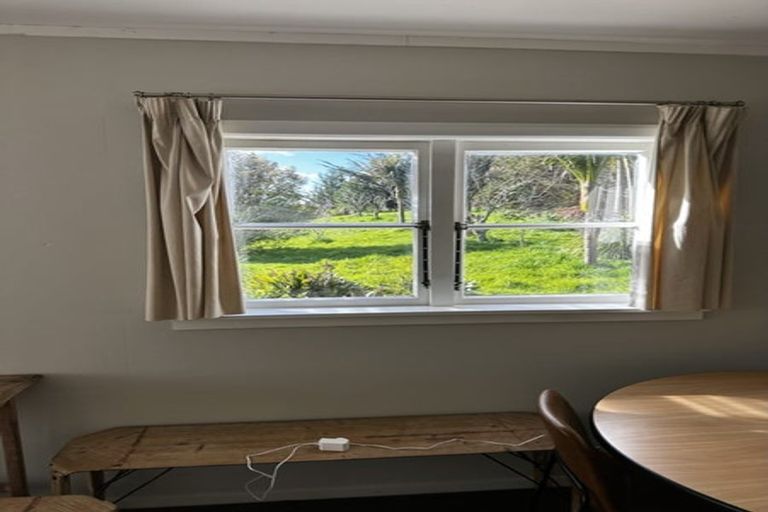 Photo of property in 280 Riverhead Road, Riverhead, Kumeu, 0892